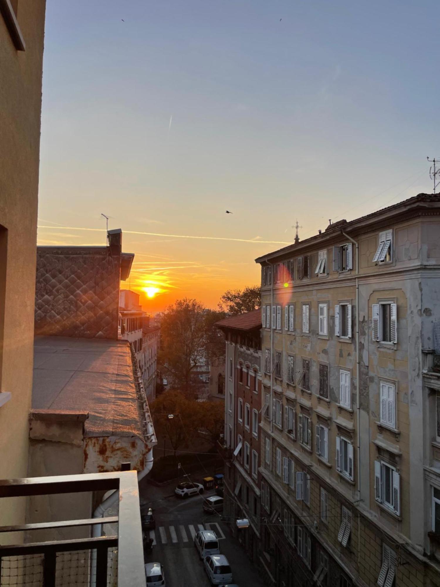 Sunway Apartment Триест Экстерьер фото